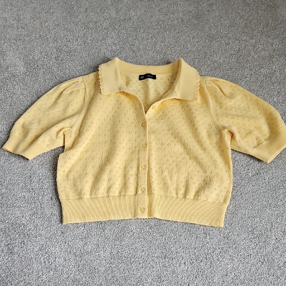 Gap Butter Yellow Short Sleeve Sweater